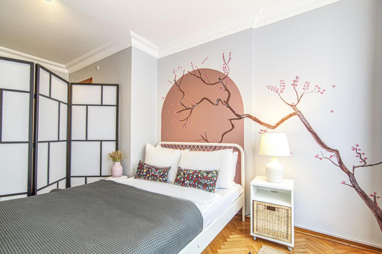 Gorgeous Flat With Lovely Balcony In Nisantasi Istambul Exterior foto
