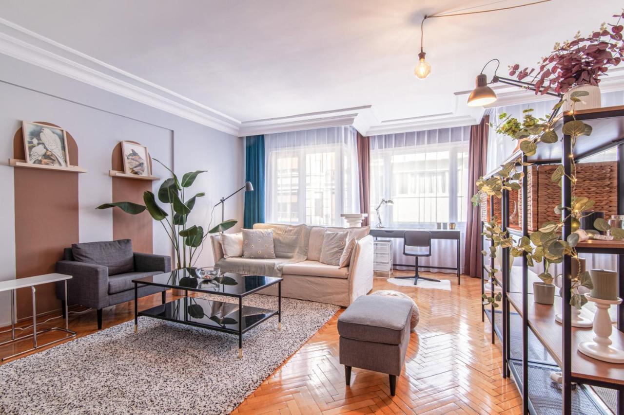 Gorgeous Flat With Lovely Balcony In Nisantasi Istambul Exterior foto