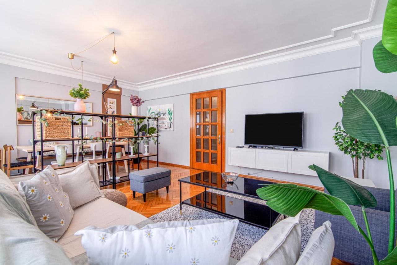 Gorgeous Flat With Lovely Balcony In Nisantasi Istambul Exterior foto